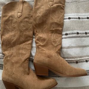 Tan Cowboy Boots from Goodnight Macaroon! Size 8